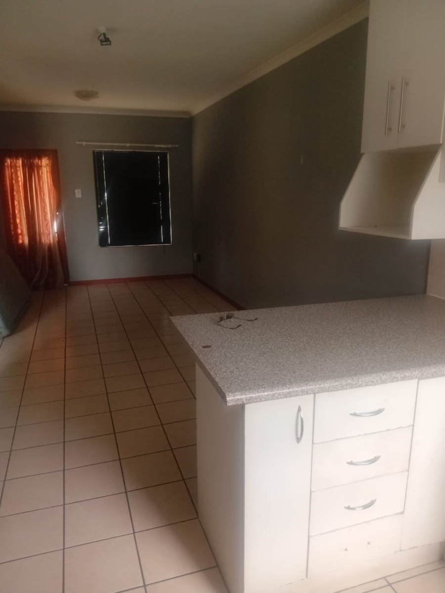 2 Bedroom Property for Sale in Stellendale Western Cape